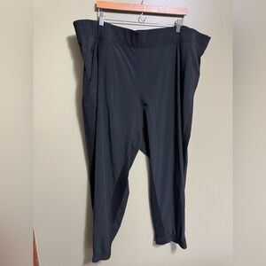 Athleta Brooklyn Jogger, Black, Size 24